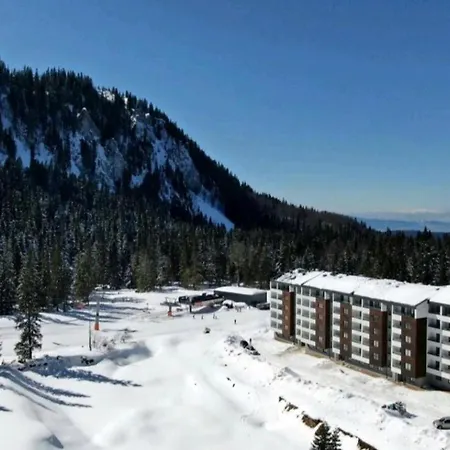 Woods - Na Stazi, Ski-to-door Apartment Jahorina