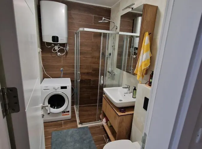 Woods - Na Stazi, Ski-to-door